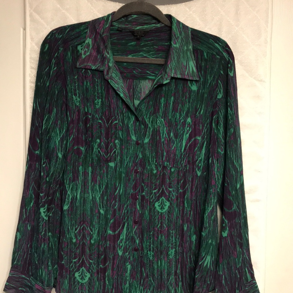 •GUESS• buttoned down sheer blouse